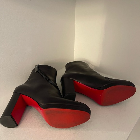 Louboutin Brigitta 100 Calfskin Leather Black Ankle Boots - Picture 7 of 8